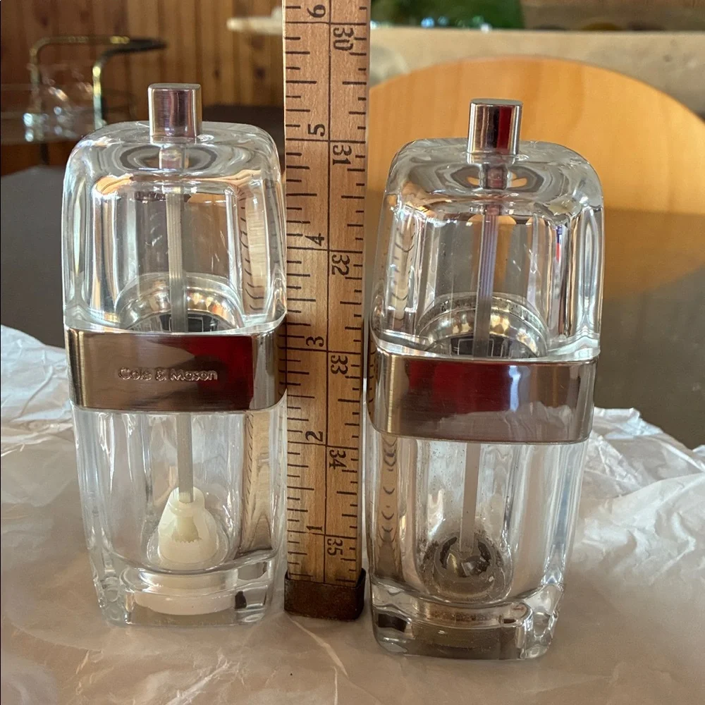 COLE & MASON Lucite Salt & Pepper Mill Grinder Set Acrylic Mid Century Modern
